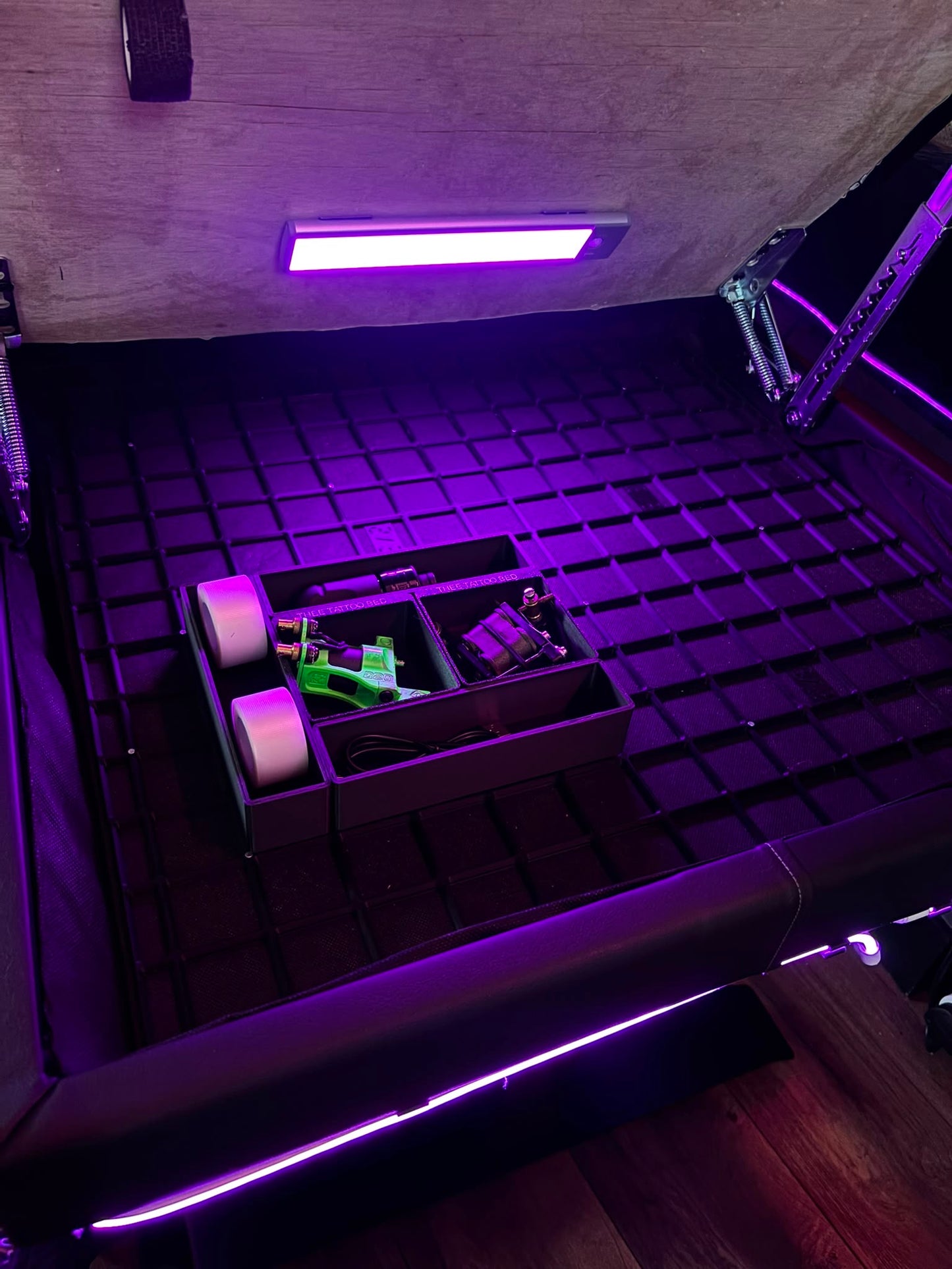 GRID STORAGE PANEL - LED - 5 BOXES (Customised)