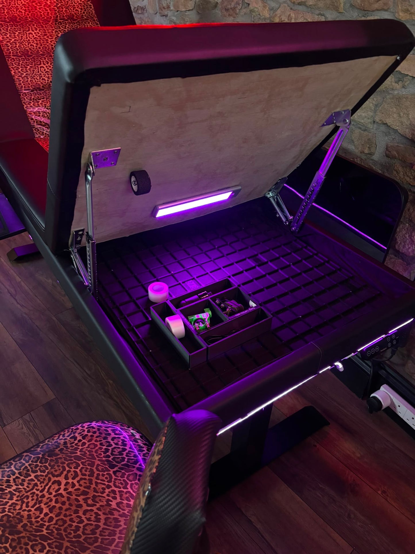 GRID STORAGE PANEL - LED - 5 BOXES (Customised)
